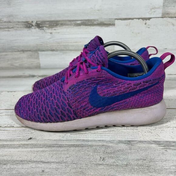 Assistant Womens 8.5 - Picture 2 of 8